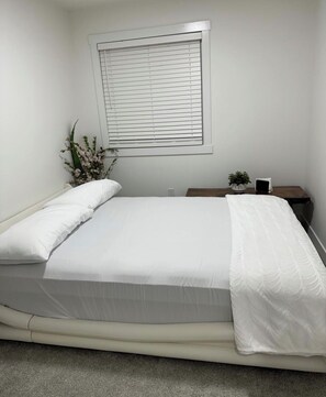 1 多间卧室、熨斗/熨衣板、WiFi、床单