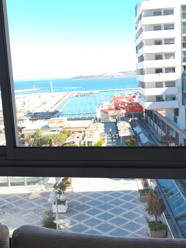 Interior - Tangier -Cosy-Vue Mer - Heart of Tangier - Fast Wifi & Proximity - walking distance (Tangier)