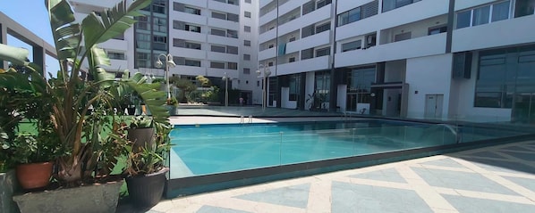Outdoor pool - Tangier -Cosy-Vue Mer - Heart of Tangier - Fast Wifi & Proximity - walking distance (Tangier)