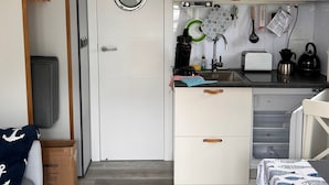 Uklassifisert bilde, 4 av 16, knapp