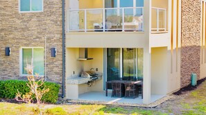 Terrace/patio - Beautiful Magic Village Townhome Minutes from Disney (Kissimmee)