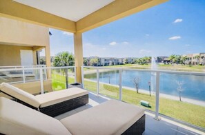 Property grounds - Beautiful Magic Village Townhome Minutes from Disney (Kissimmee)