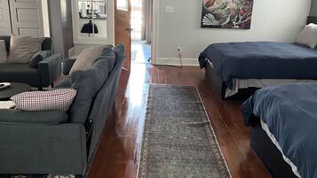 Fer et planche Ă repasser, Wi-Fi, draps fournis