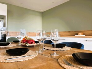Dining - Kalonn Ar Mor, beautiful 3-star 4-room apartment at the foot of the bay! (LA FORET FOUESNANT)