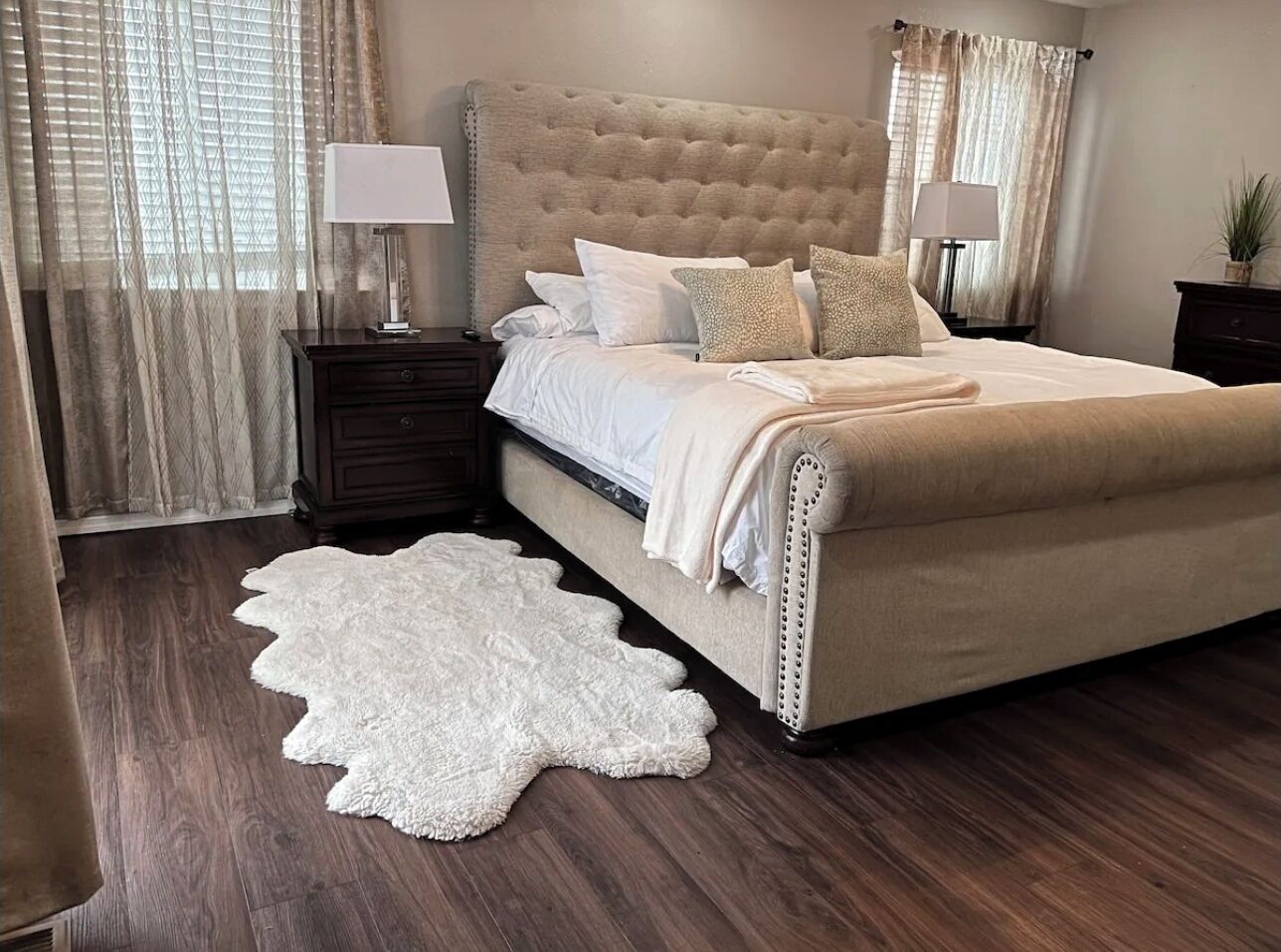 5 slaapkamers, een bureau, een strijkplank/strijkijzer, gratis wifi