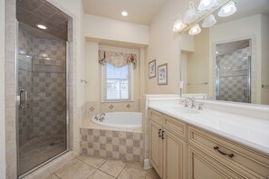 Shower, jetted bath, towels - 5243- Going to Carolina, Spacious 10-bedroom oceanfront home in Kill Devil Hills (Kill Devil Hills)