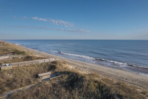 On the beach - 5243- Going to Carolina, Spacious 10-bedroom oceanfront home in Kill Devil Hills (Kill Devil Hills)