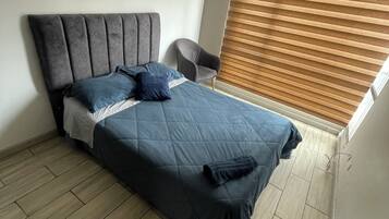 3 bedrooms, iron/ironing board, Internet, bed sheets