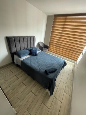 3 bedrooms, iron/ironing board, internet, bed sheets - Spacious apartment in La Carolina sector Quito (Quito)