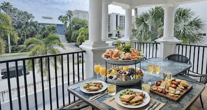 Last Minute Luxury Beachside Home 100 ft Walk to Siesta Key Beach Pool