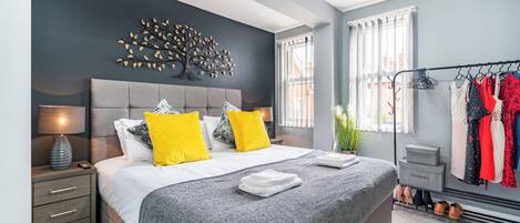 Desk, iron/ironing board, free WiFi