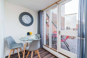 تناول الطعام