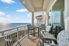 Property grounds - Grandview 401 - Beachfront Condo with Ocean Views, Direct Beach Access & Shared Pool (Miramar Beach)