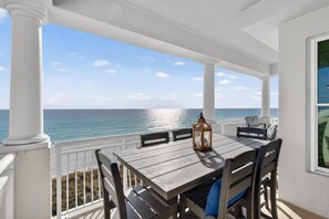 Outdoor dining - Grandview 401 - Beachfront Condo with Ocean Views, Direct Beach Access & Shared Pool (Miramar Beach)