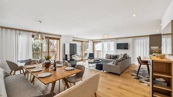 Télévision, cheminée