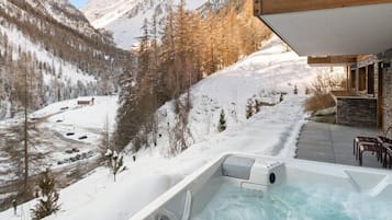 Bain à remous extérieur