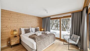 Fer et planche Ă repasser, accĂšs Internet, draps fournis