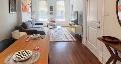Bright 2-Bedroom Logan Square Apartment – Your Perfect Chicago Base