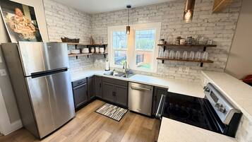 Microwave, oven, stovetop, dishwasher