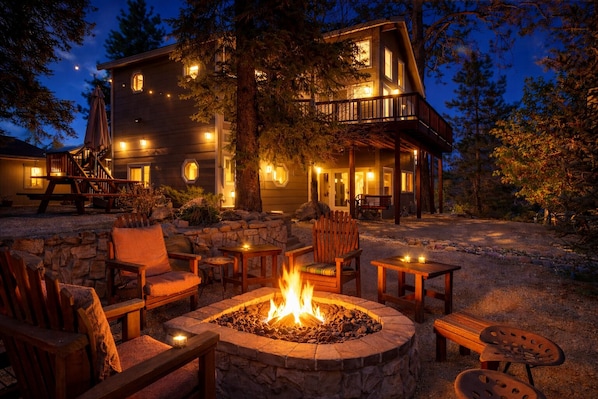 Terrace/patio - Unique Lake Views for Big Groups with Hot Tub, Game Room, Fire Pit, & More (Big Bear Lake)
