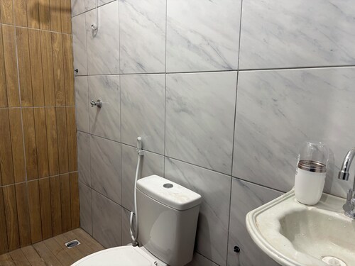 New ground floor apartment, close to the airport and city center.