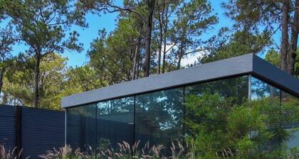 Cozy Cabin, Jacuzzi, AC, Fireplace and Hot water.️♥️