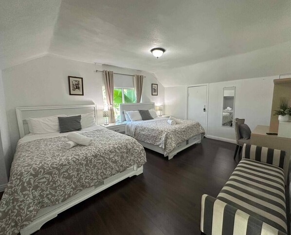 Iron/ironing board, WiFi, bed sheets