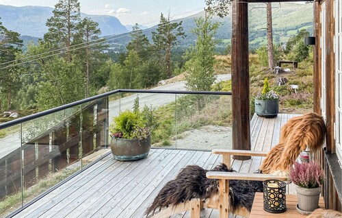 Stunning home in Bjorli with sauna