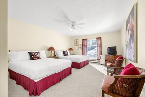 Free WiFi, bed sheets - Cozy Studio In Rocky Mountains: Hot Tub, Pool and Gym (Kimberley)