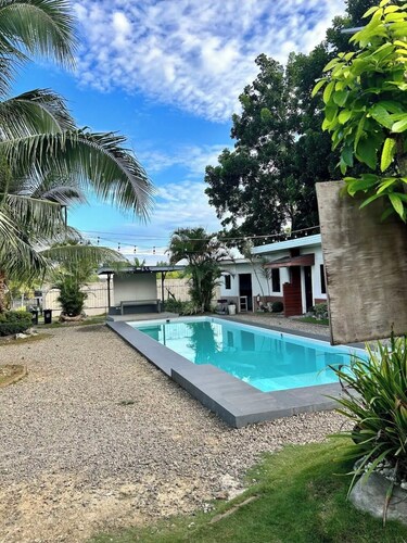 Cozy 1-bedroom resort in delightful Dauis with AC comfort