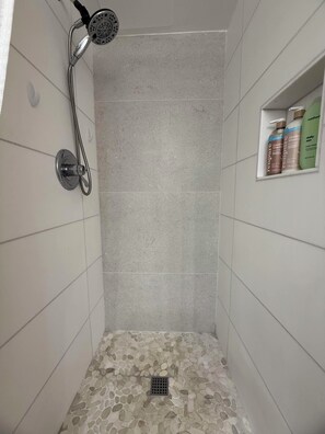 Shower, hair dryer, towels, soap - FANTASTIC NEW LISTING! Corner Condo_2 Blocks to Waikiki Beach! PARKING/WIFI/BBQ (Honolulu)