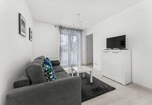 TV - Bronowice Modern Apartment (Kraków)