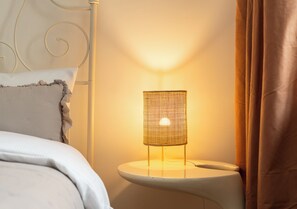 Iron/ironing board, WiFi, bed sheets - Heart of Cracow Old Town Apartment (Kraków)