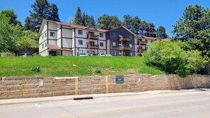 Exterior - Hillside Hideaway in Lead - 2 BR, 2 Bath (Lead)