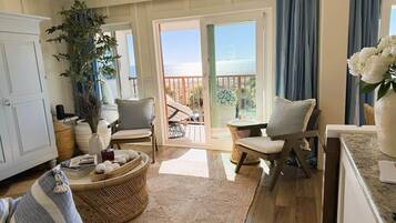 Fernseher, DVD-Player, Stereoanlage