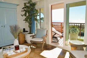 TV, lettore DVD, impianto stereo