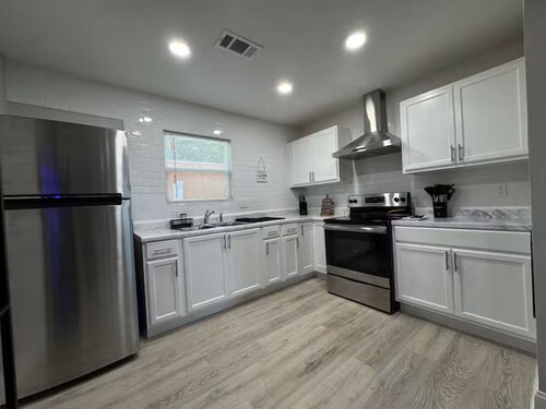 Cozy home in Arlington with 5 beds