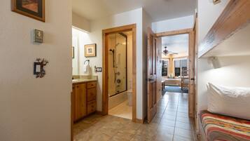 1 soveværelse, strygejern/strygebræt, Wi-Fi, sengetøj