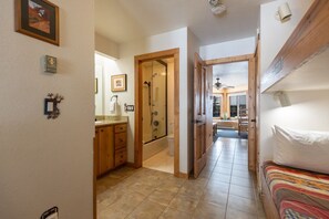 1 soveværelse, strygejern/strygebræt, Wi-Fi, sengetøj