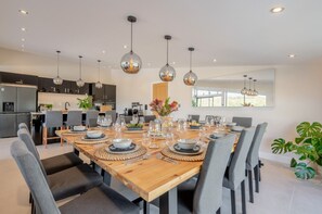 6 bedrooms - Weekstone Waterside Barn (Holsworthy)