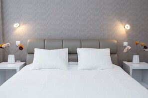 Internet, bed sheets - Luxury Apartment in the Heart of Budapest (Budapest)
