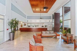 Lobby - 30FL-Fantastic Ocean View 2BR/2BTH-Waikiki Beach! (Honolulu)