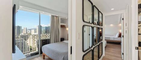 Tabla de planchar con plancha y wifi