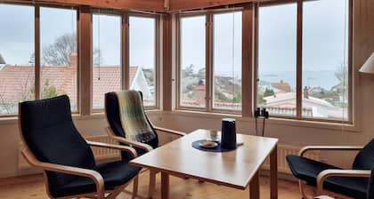 Awesome home in Fiskebäckskil with house sea view