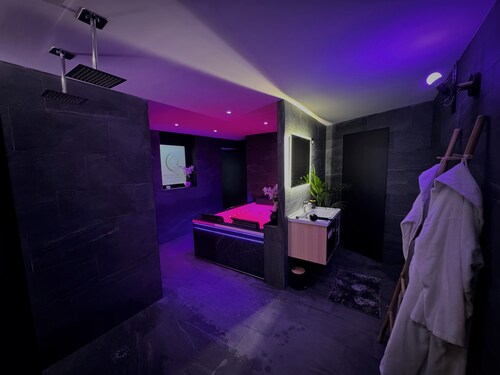 L'INSTANT SE CREE... Exclusive Loveroom