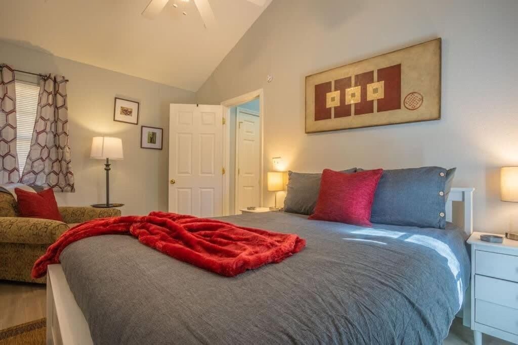 Family Apartment, Mountain View | Iron/ironing board, free WiFi, wheelchair access