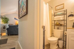 Apartamento família, vista para a montanha | Parte interna