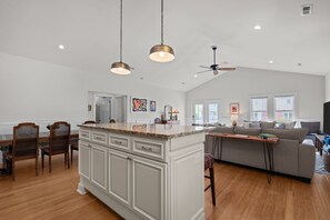 Interior - Beach Music: 4 Bedroom Beach Rental in Oak Island, Sleeps 9 (Oak Island)