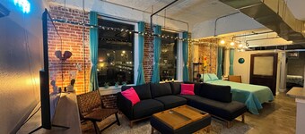 Urban Forge Loft! Walk to Beale St, Fed Ex Forum, The Peabody, etc. Free parking