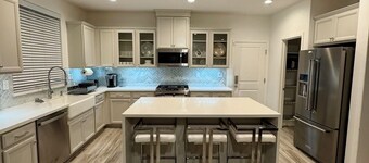 Modern Luxurious 3BR Retreat near Napa+SAC+SF